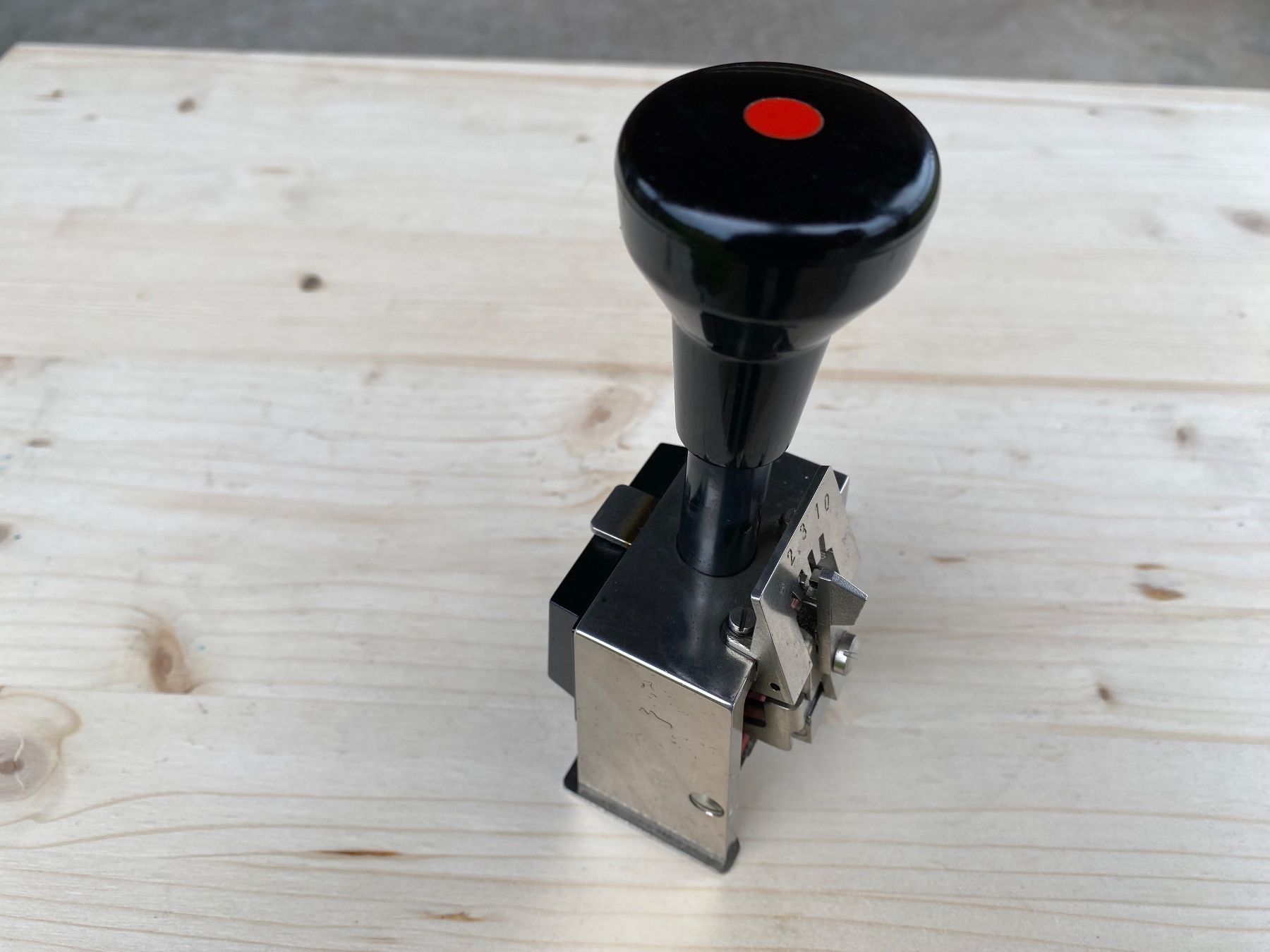 Timbri: alter Reiner B2 Nummernstempel – Usato da Feldbach venduto da Olive1 4