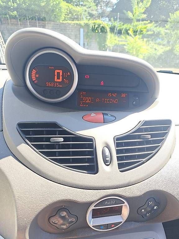 Automobili: Renault Twingo 1.2 16V automatica – Usato da Giornico venduto da JonasC. 3