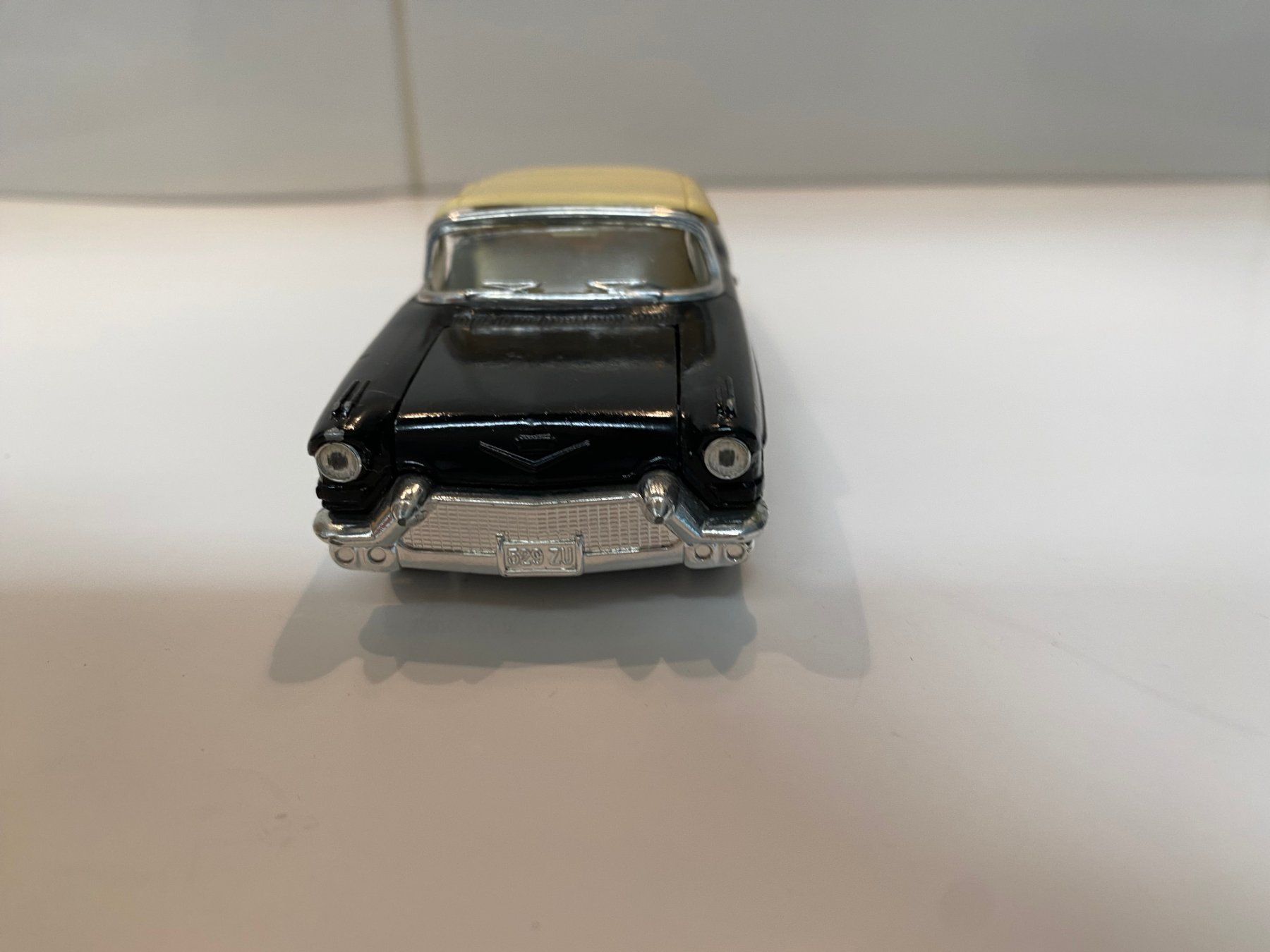 Cadillac Modellini d'auto: Cadillac Eldorado Biarritz 1957 1-43 Solido 96 – Usato da Stäfa venduto da executive-cars 2