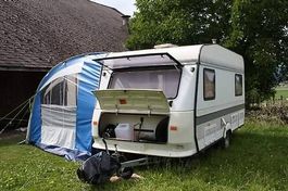 Wohnanhänger Hobby 420 inkl. Vorzelt und div. Zubehör