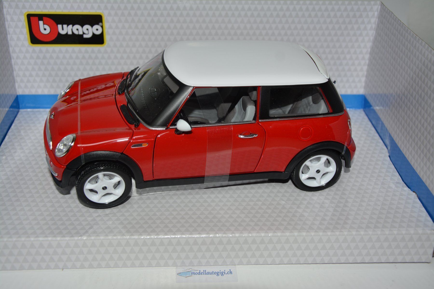 Bburago Modellini d'auto: Mini Cooper 2001 , rot , Bburago , 1:18 – Nuovo e nell'imballaggio originale da Goldach venduto da Feivel9 1