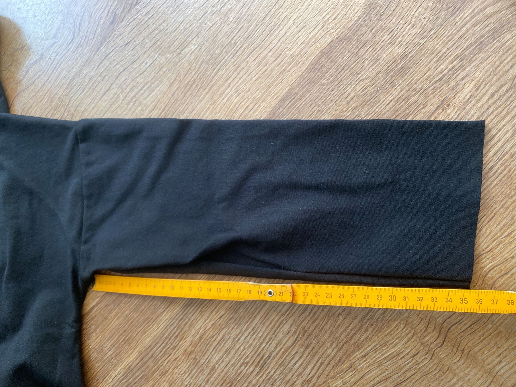 Maglioni & Felpe: SHIRT MIT KRAGEN/PULLOVER GR.1 Size / schwarz / speziell – Usato da Frauenfeld venduto da Boldi46 8
