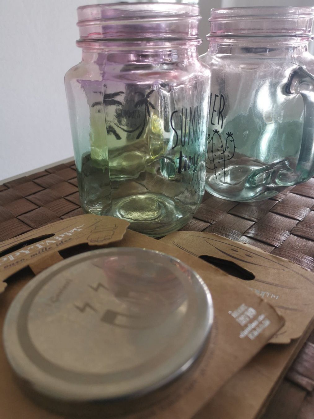 Bicchieri: Trois bocaux en verre avec anse – Nuovo (secondo la descrizione) da Courtepin venduto da Marisou2 2