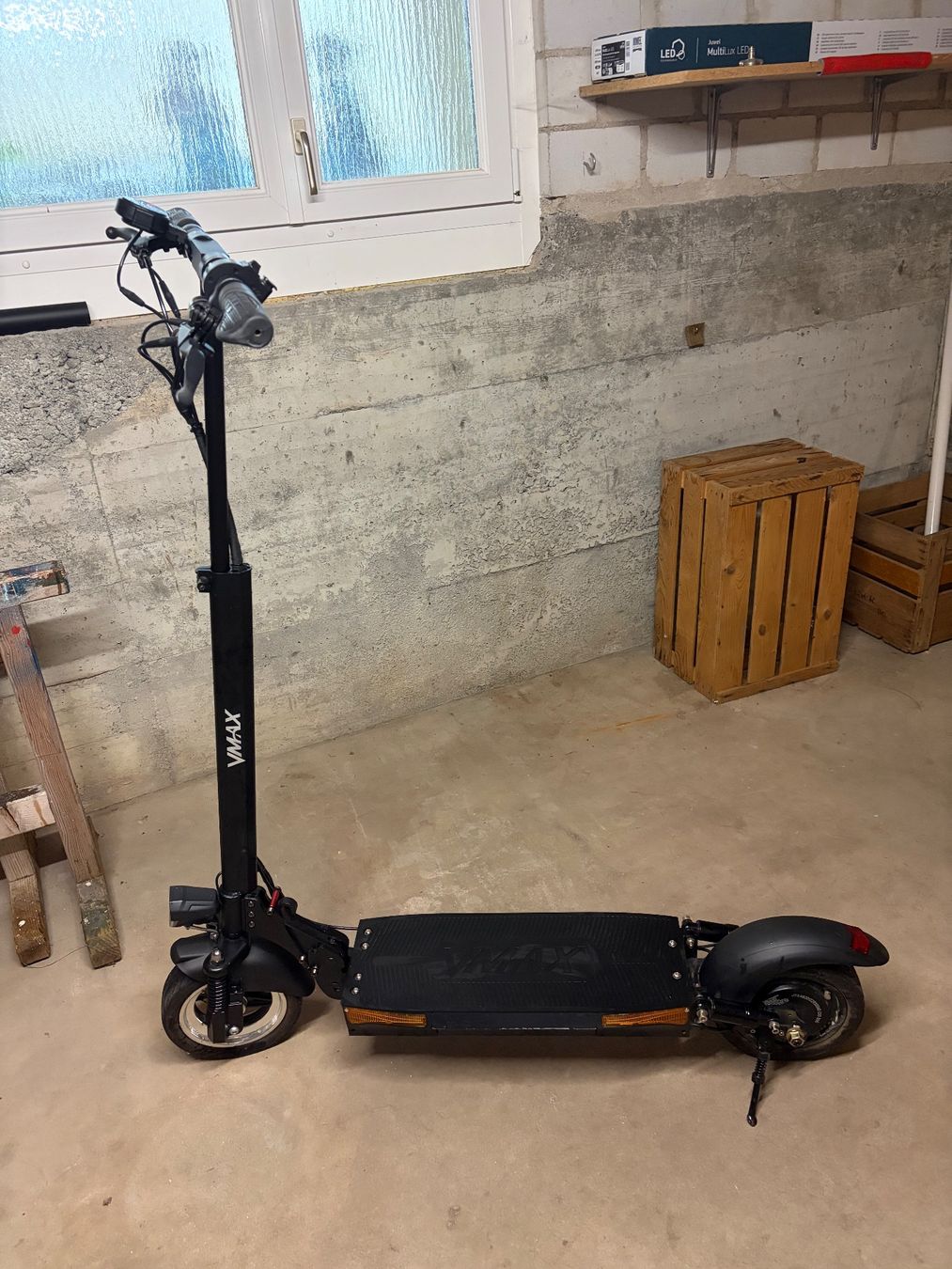 Scooters: VMAX R25 E-Scooter, Fast neu! – D'occasion à Birrwil par rob_tdk8 2