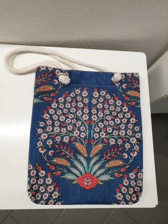 Blaue Stofftasche mit Blumenmuster - neu und handfertigt 
