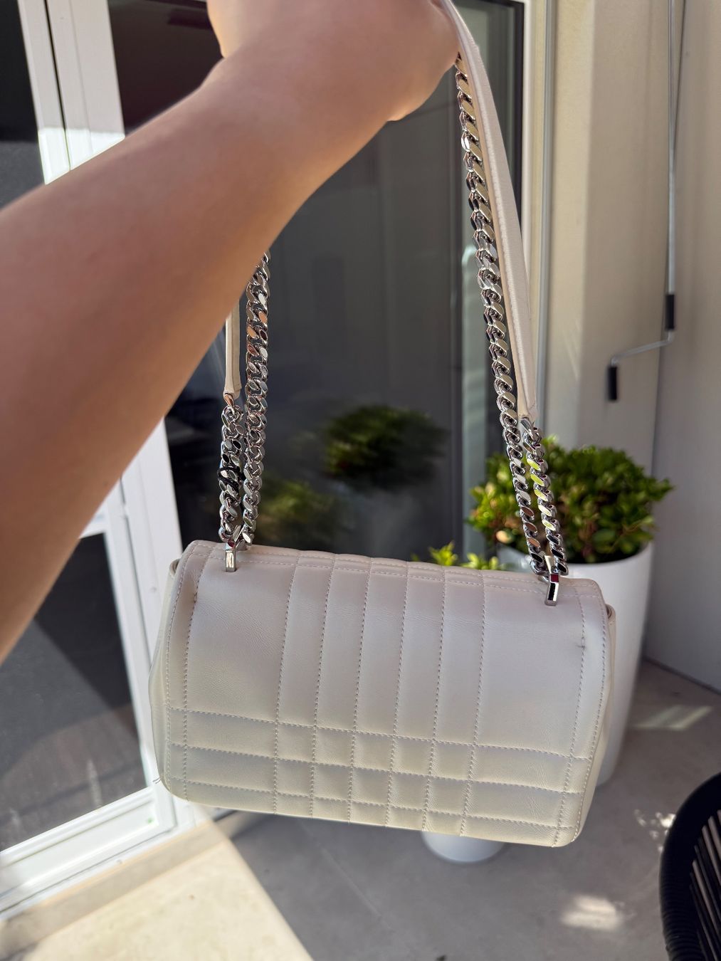 Taschen für Damen: BURBERRY Lola – Gebraucht aus Jonen von Motie 3