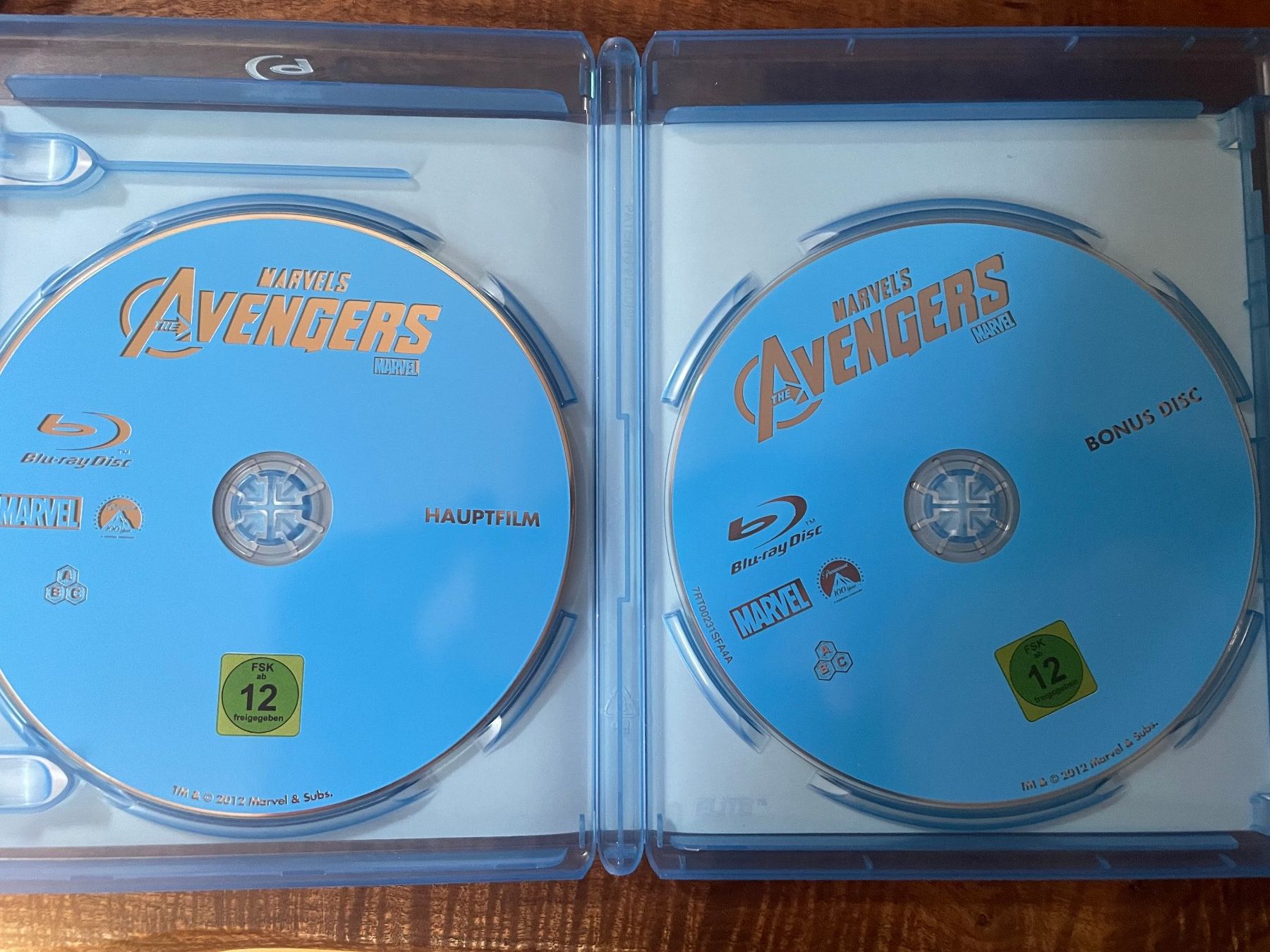 Tous les DVDs: Avengers (blu-ray) – Neuf avec emballage d'origine à Vevey par c_lathion 1