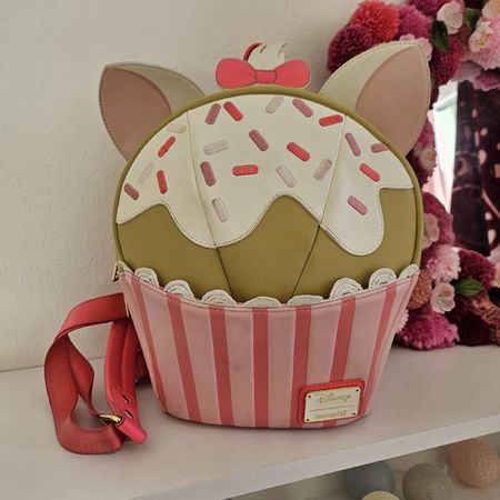 Loungelfy Marie cupcake