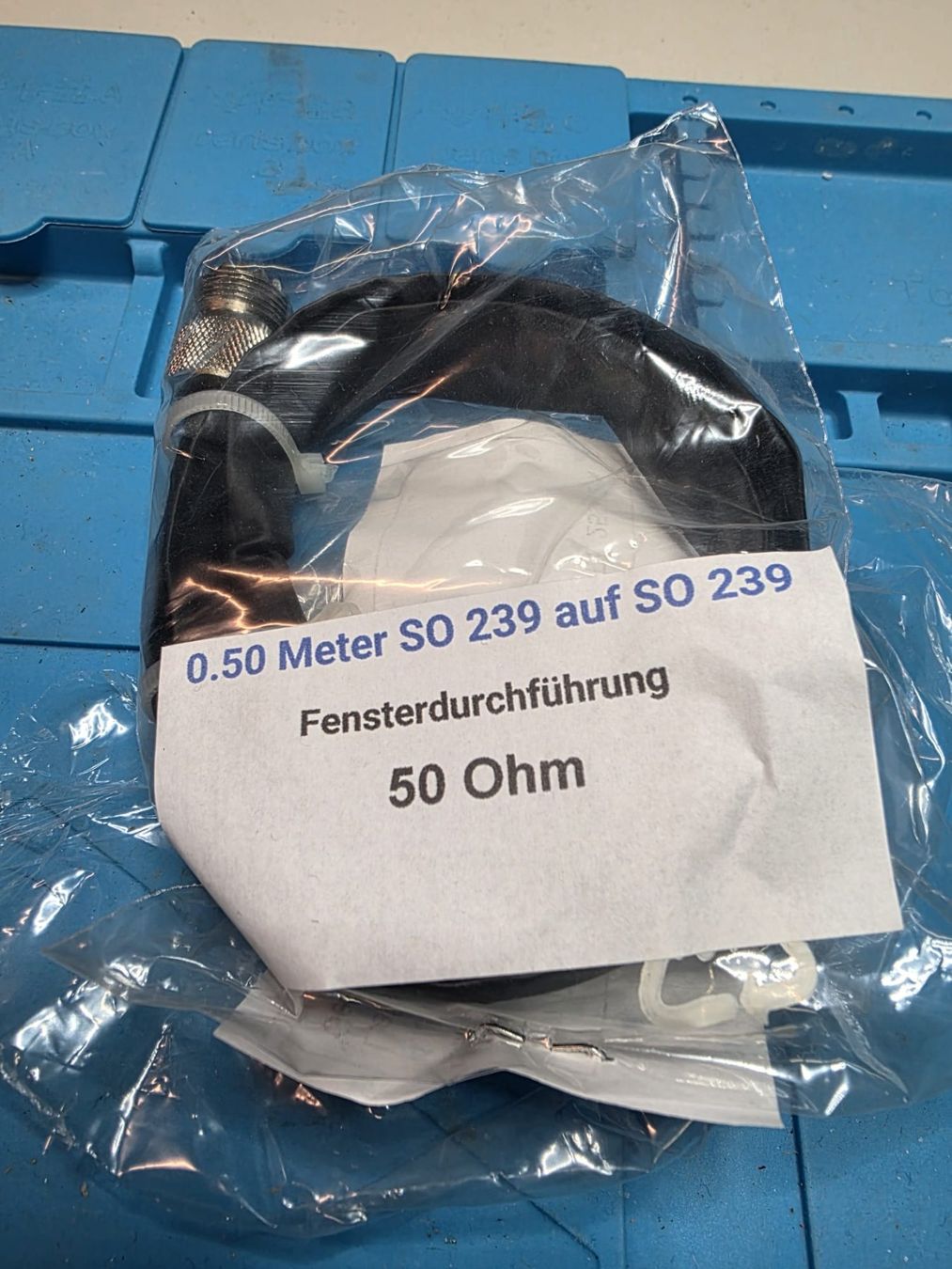 Radiocomunicazione: Funkgerät Fensterdurchführung – Usato da Zürich venduto da HB9EZE
