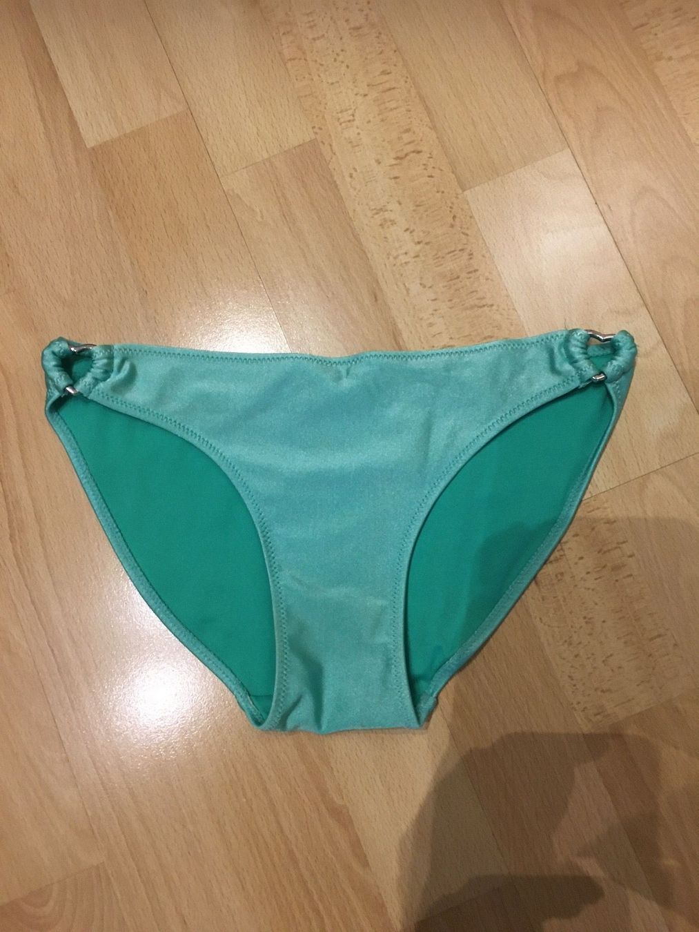 Costumi da bagno & Bikini: Bikini mit Glitzersteinen Gr. 134/140 – Usato da Uetendorf venduto da Gar_9pvy 1
