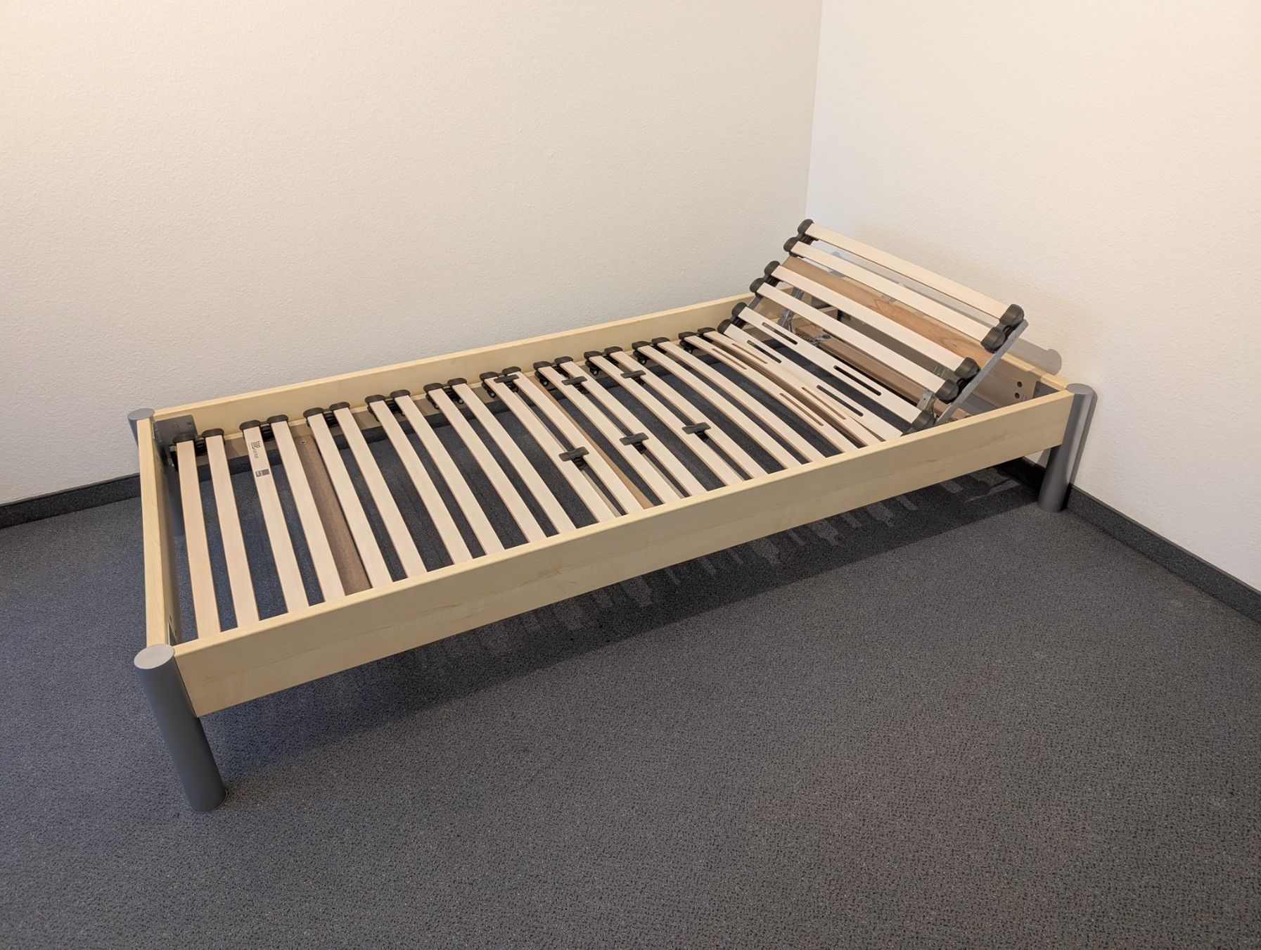 Letti: Holzbett modern & schlicht – Usato da St. Gallen venduto da CN_sg 3