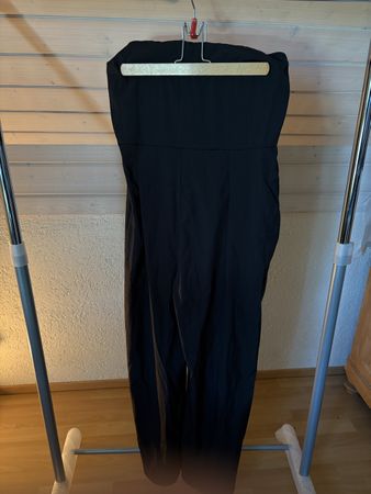 ÄRMELLOSER JUMPSUIT