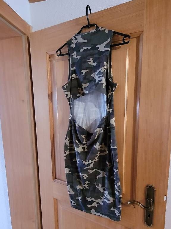 Kleider: Neues Kleid Grösse L – Neu (gemäss Beschreibung) aus Kallnach von _blub_ 1