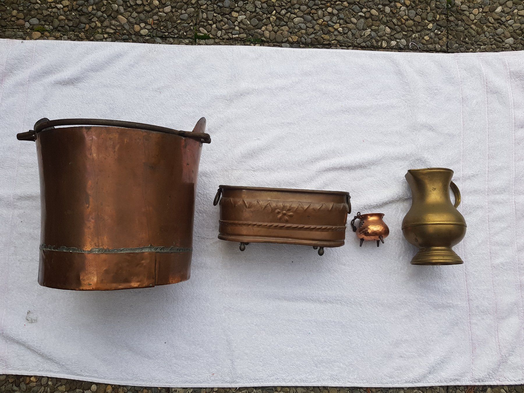 Caraffe: Kanne Gefäss ev. Kupfer Messing? – Usato da Pieterlen venduto da Dyui