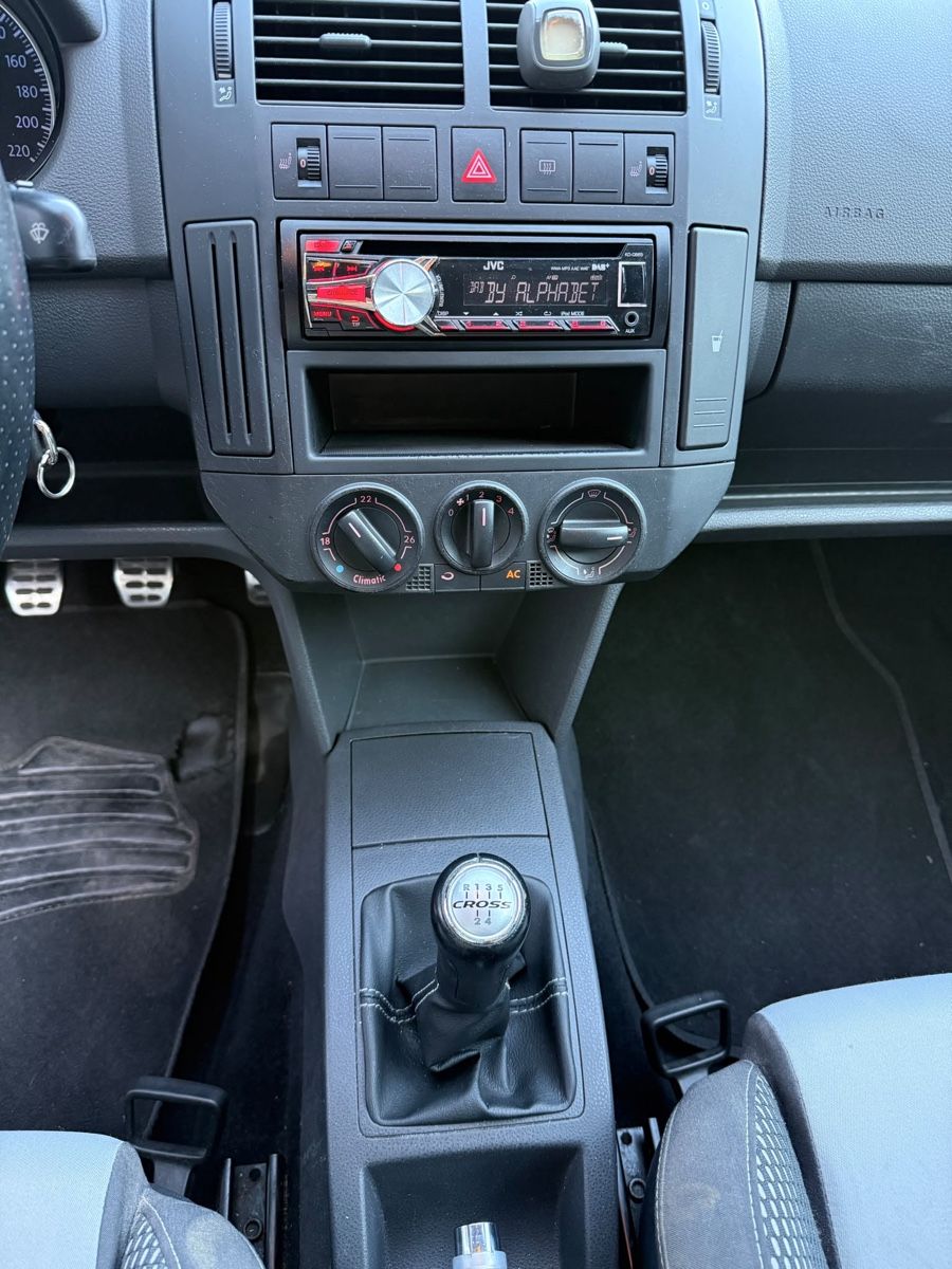 VW Autos: Vw cross polo – D'occasion à Zetzwil par opc01 5