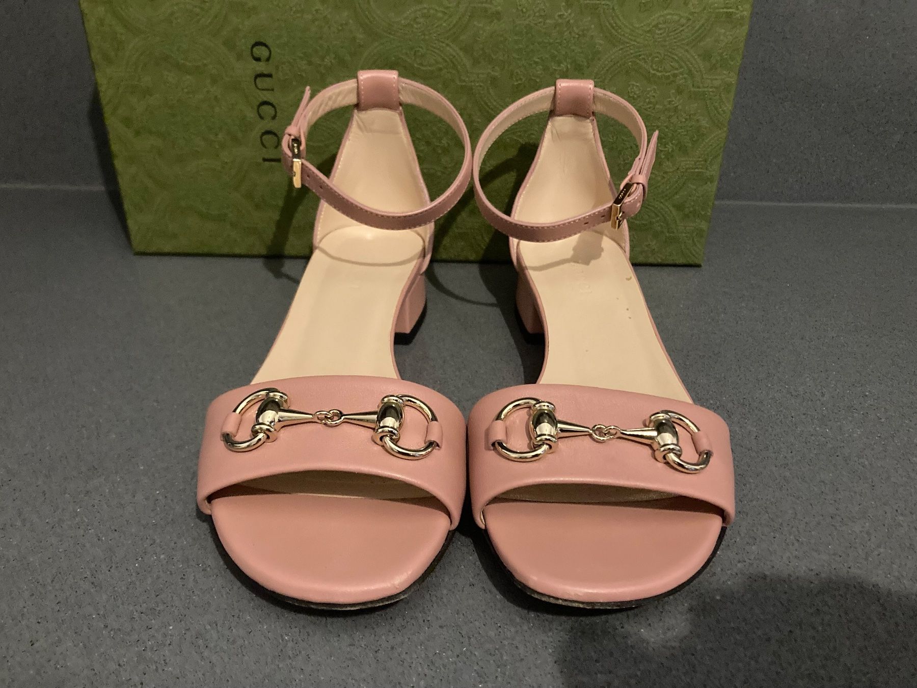 Gucci Scarpe da donna: Gucci sandali 35 – Usato da Paradiso venduto da Kayakara