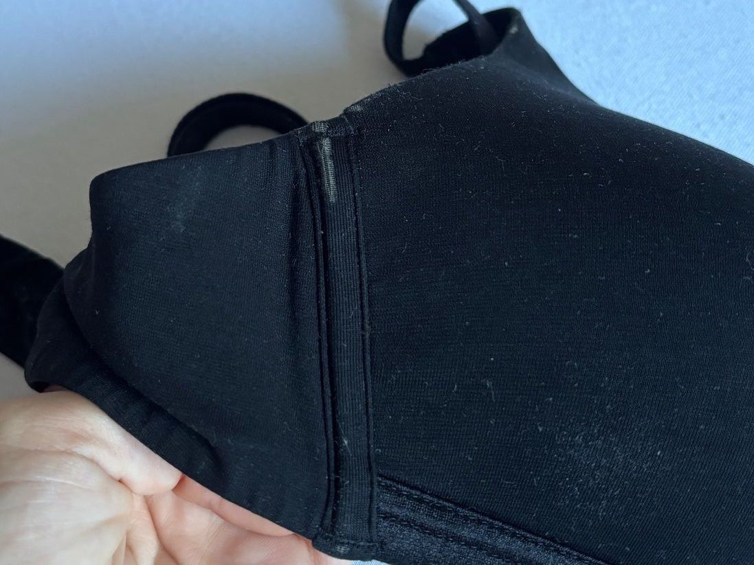 Calida Sonstige Unterwäsche: Schwarzer Bh – Gebraucht aus Luzern von julopaji 1