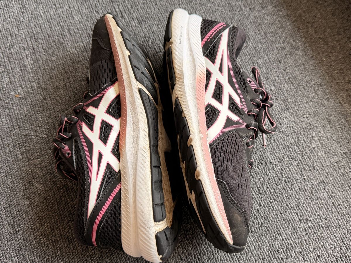 Asics Scarpe da uomo: Asics Gel-Windhawk 4, Taille 36  – Usato da Bulle venduto da LeMoleson 4