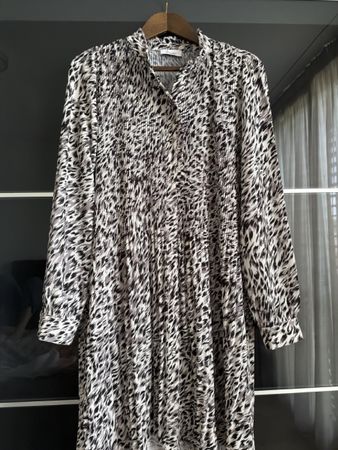 Tolles Kleid PRINCESS GOES HOLLYWOOD