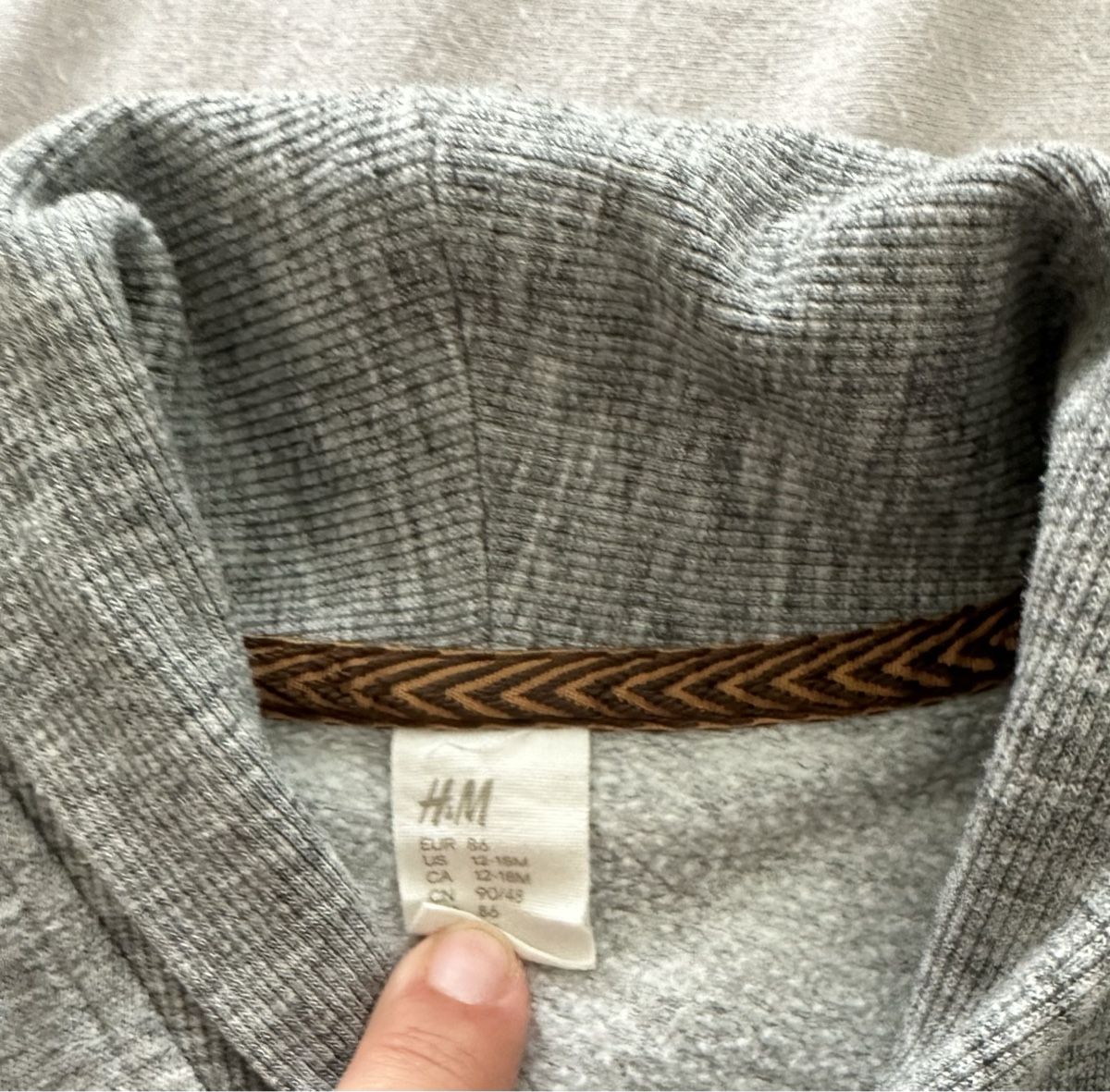 H&M Pulls et sweat-shirts: Sweatshirt H&M – D'occasion à Dürrenroth par tvy_bh56 1