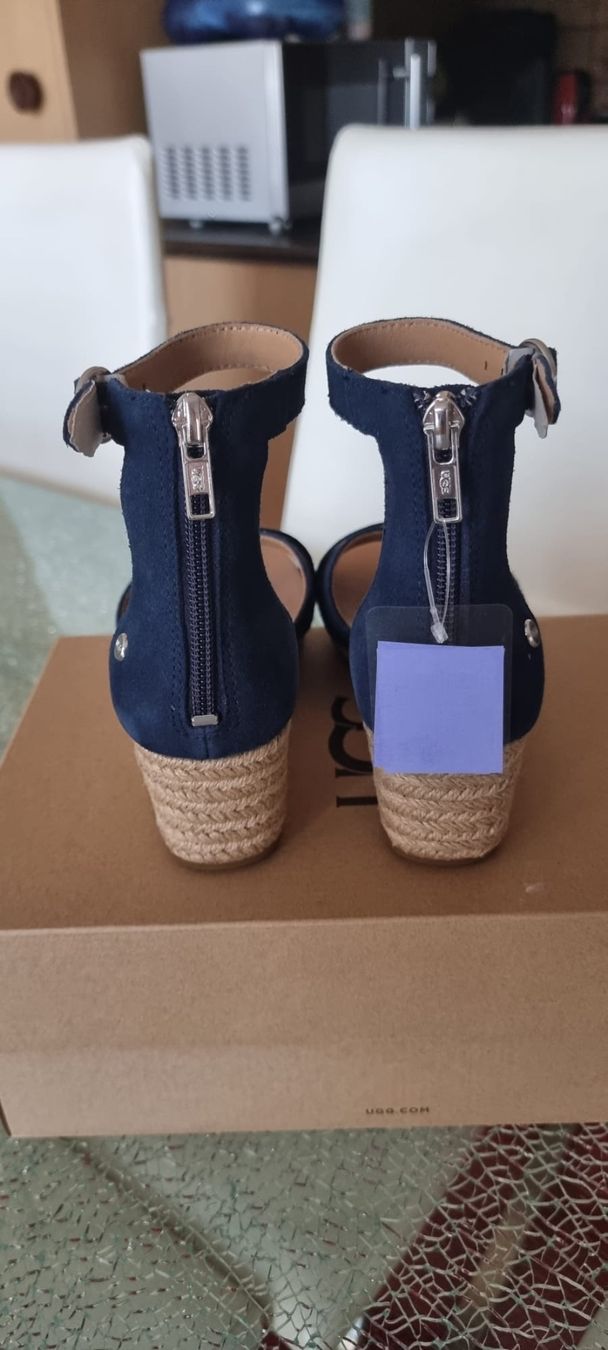 Ugg Chaussures femmes: UGG Gr. 37 – Neuf avec emballage d'origine à Luzern par Reni025 1