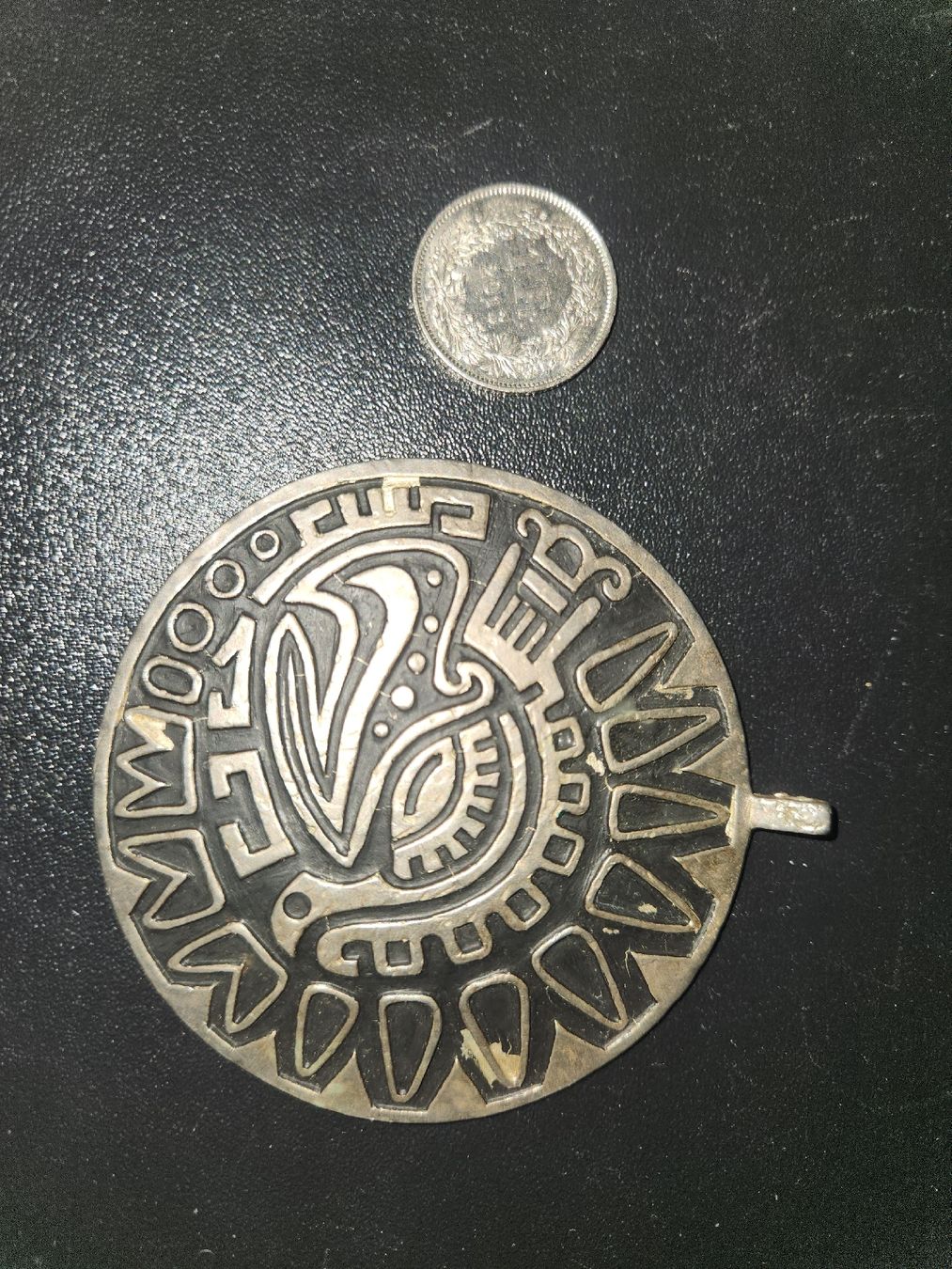 Ciondoli: Crown Trifari Aztec eagle large medallion – Usato da St. Gallen venduto da GIULESGG 6