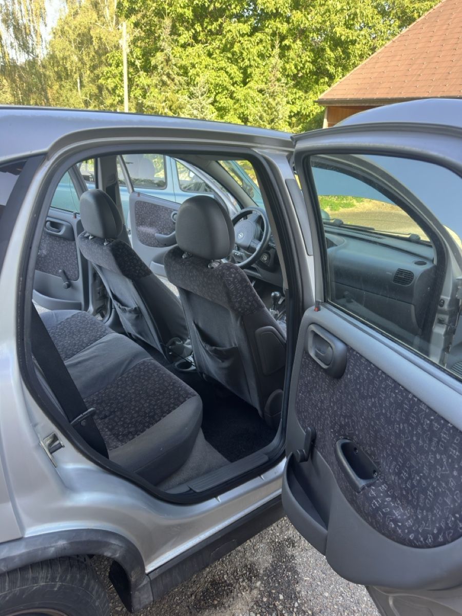 Opel Automobili: Opel Corsa C 1.2 – Usato da Madiswil venduto da jul_65nm 6