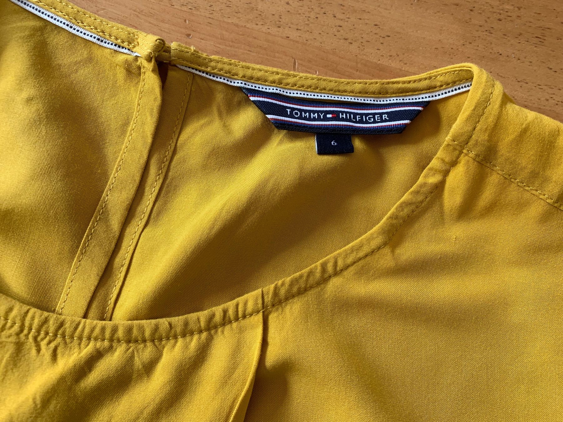 Tommy Hilfiger Chemisiers: TOMMY HILFIGER Bluse senfgelb Grösse 6 / 34 – Neuf (Voir description) à Meiringen par snahhanssnah 3