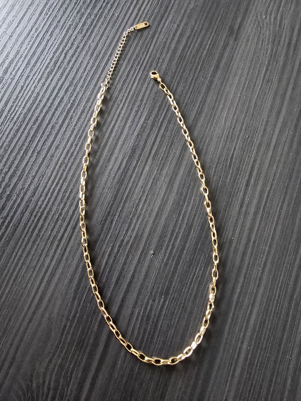 Catenine: Goldige Edelstahl Halskette – Nuovo e nell'imballaggio originale da Rickenbach b. Wil venduto da Beautiful.Things