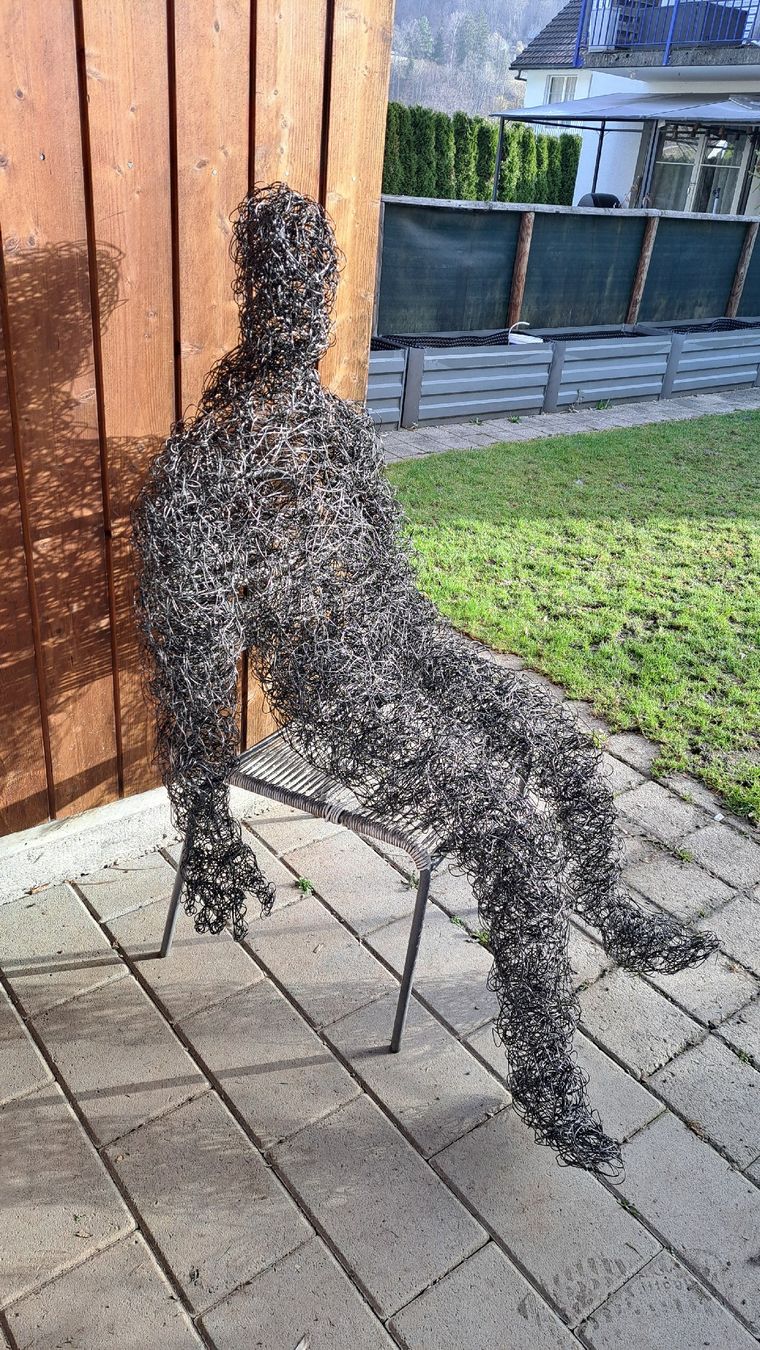Sculptures & Statues: Drahtfigur Mann sitzend oder stehend für Garten oder Haus – Neuf (Voir description) à Wattwil par weber61 2