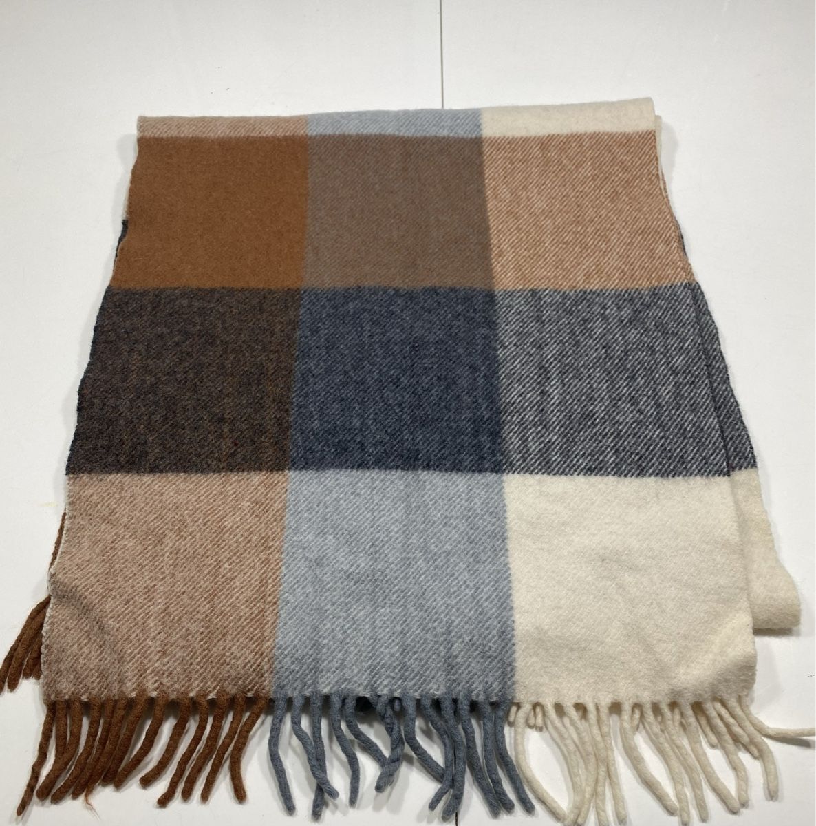 Foulard & Sciarpe: Wolle Schal – Usato da Opfikon venduto da Luis144 3
