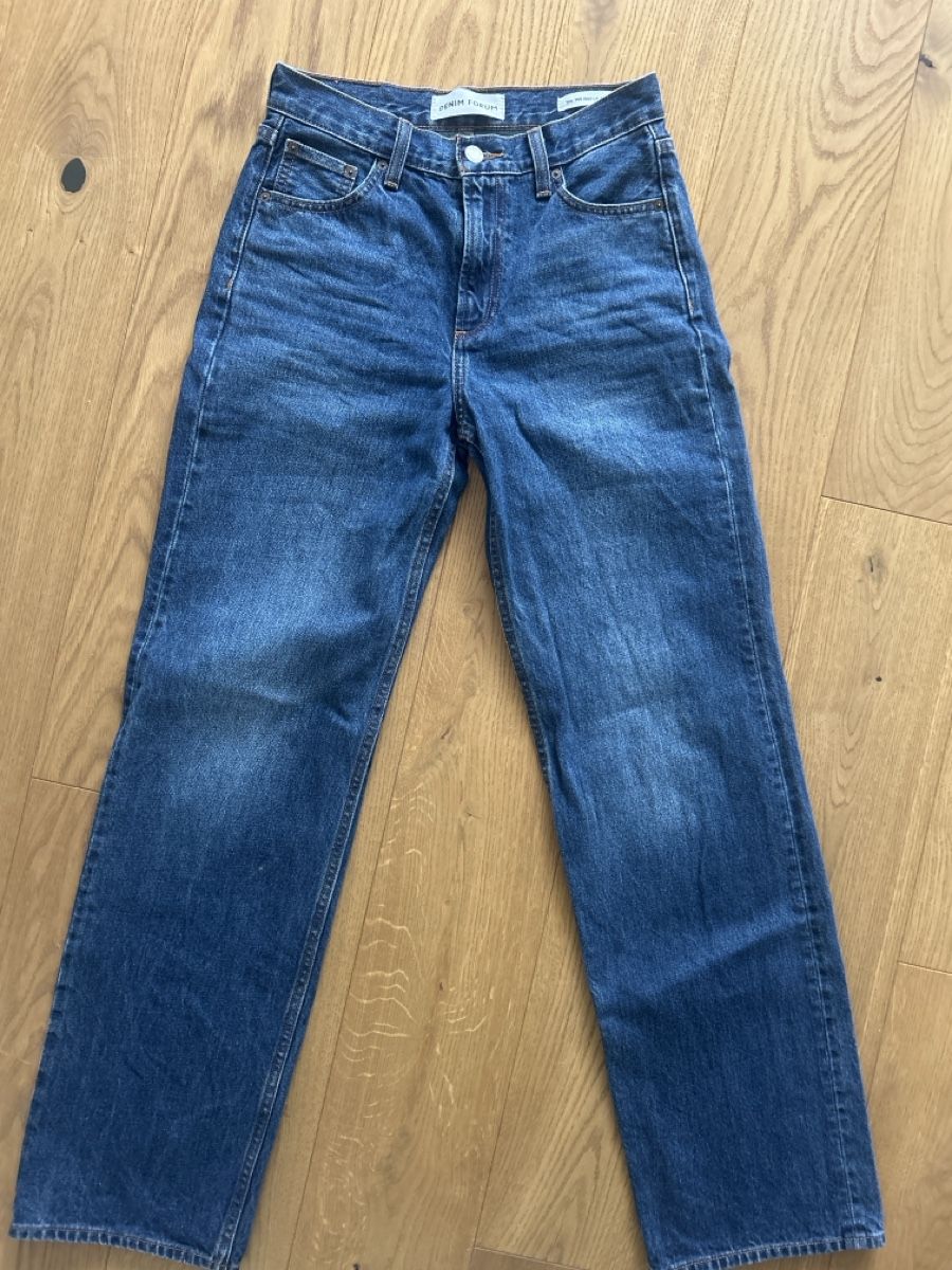 Jeans: Jeans ARITZIA Gr.23 – Usato da Fraubrunnen venduto da alne777