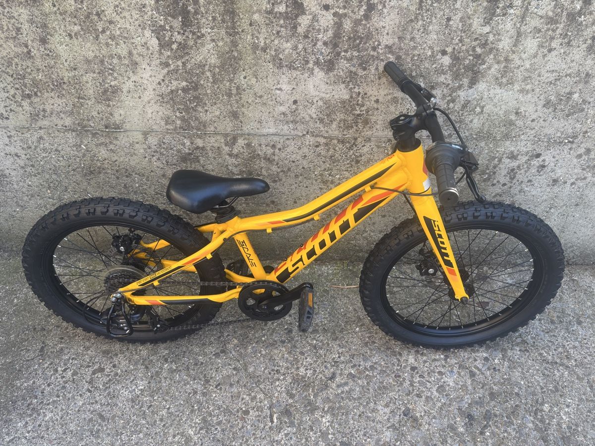 Scott Biciclette: SCOTT Scale JR 20 Plus Neuwertig ab Service – Nuovo (secondo la descrizione) da Küssnacht am Rigi venduto da sie_5yqs 5