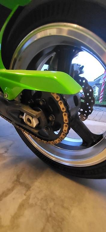 Strada: Kawasaki Z 1000 – Usato da Kleinwangen venduto da 12raffi 4