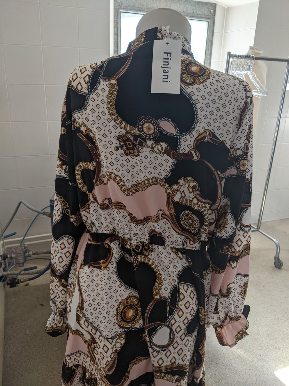 Vestiti: Damen Kleid GR XL – Nuovo e nell'imballaggio originale da Langnau am Albis venduto da Judithsebi 3