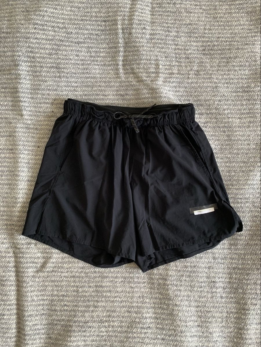 Satisfy Pantaloni: Satisfy Running Shorts Black Size 1 – Usato da Oberengstringen venduto da super-soft-focus