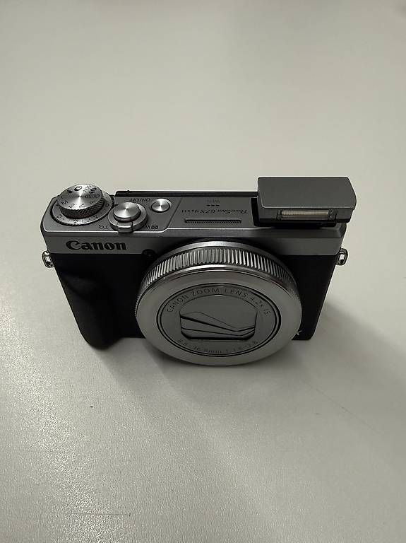 Canon Appareil photo: Canon G7X Mark 3 Silver – D'occasion à Biel/Bienne par Lucythecat12 3