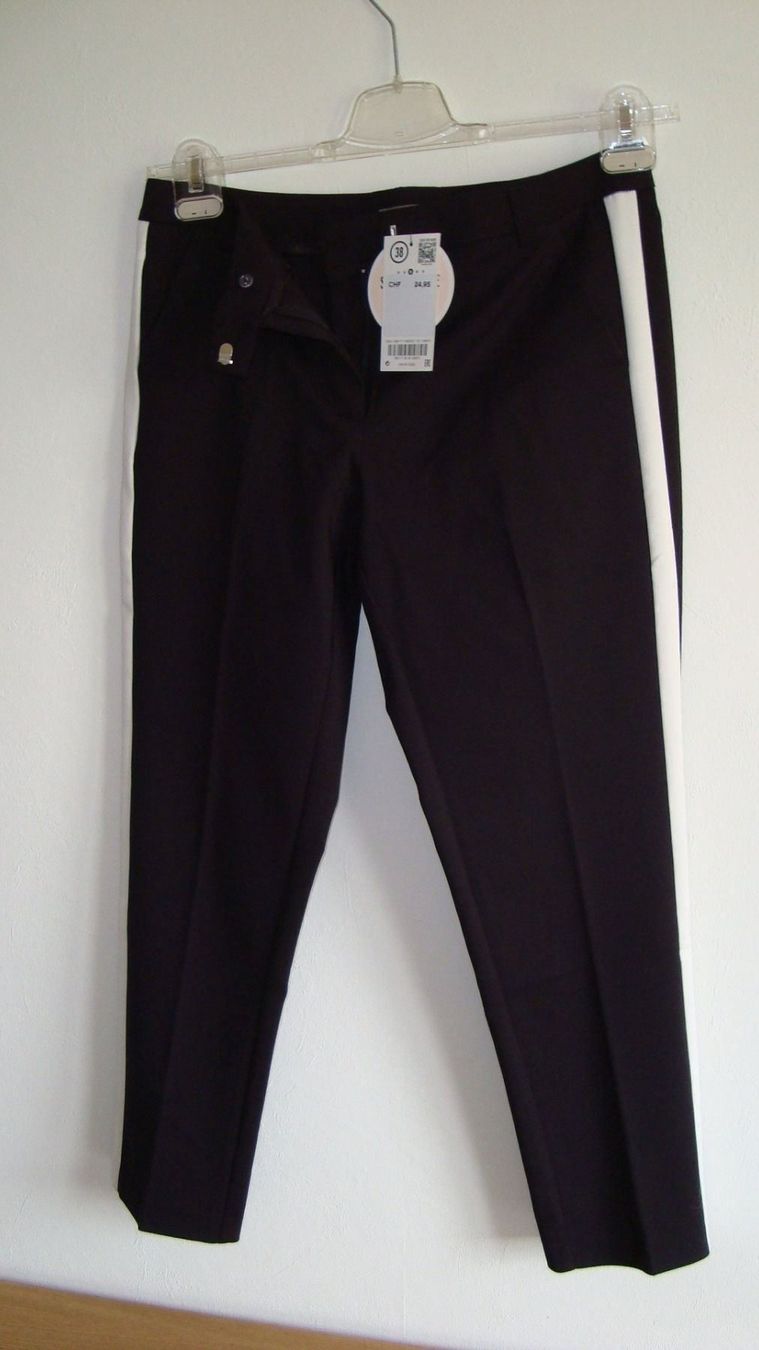 Pantaloni: Hose mit seitlichen Galonstreifen – Nuovo e nell'imballaggio originale da Grosswangen venduto da Original1970 5