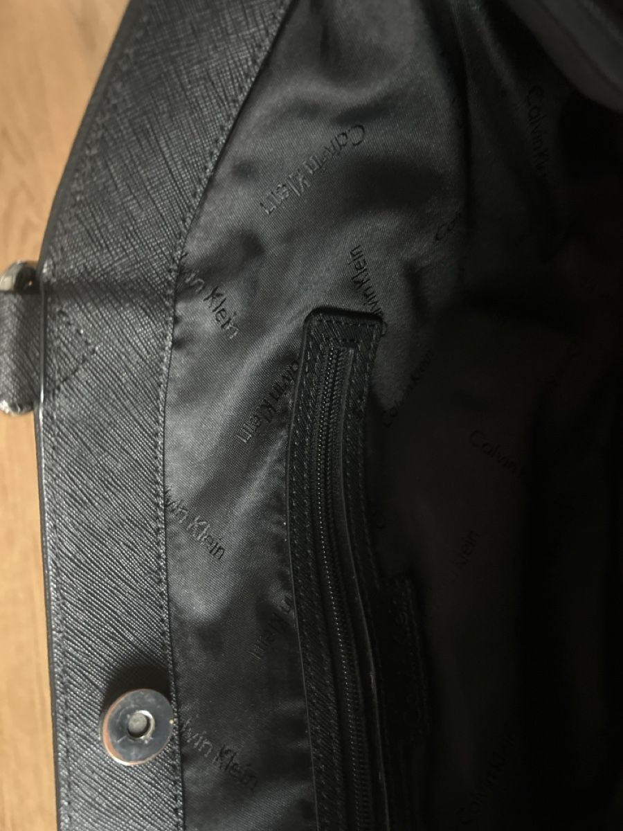 Calvin Klein Borse da donna: Calvin Klein Handtasche schwarz – Usato da Brunnen venduto da lor_mgw5 2