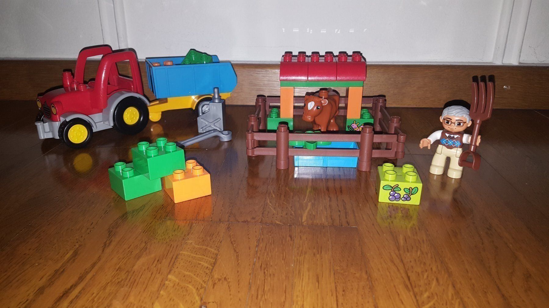 Lego Giocattoli: Lego Duplo Farm Traktor 10524 – Usato da Wittenbach venduto da Gugielmo