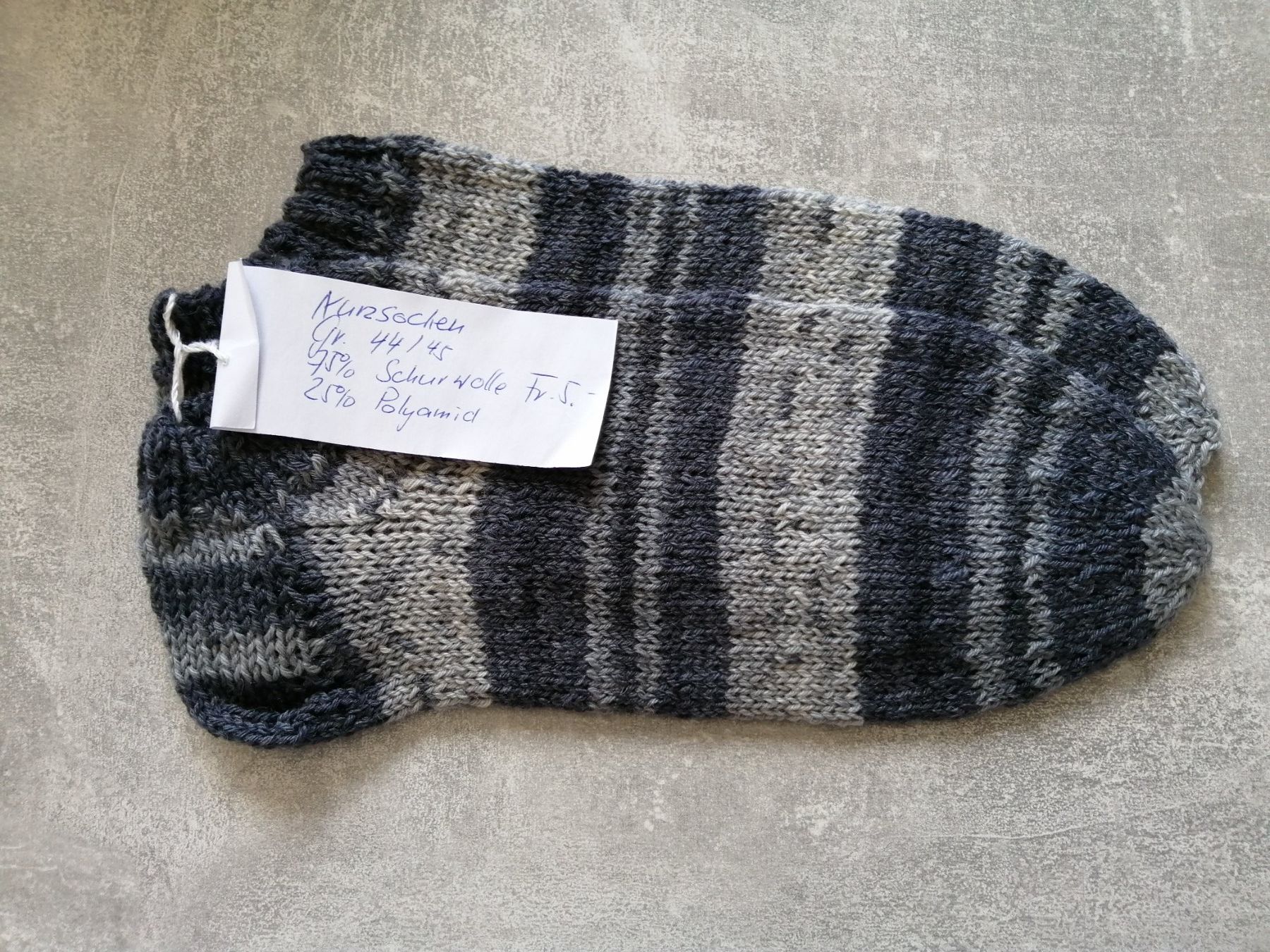 Socken: Sneaker / Kurzsocken handgestrickt, Grösse: 44/45 – Neu (gemäss Beschreibung) aus Altstätten SG von tollesauswolle