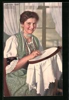 Junge Frau in Appenzeller Tracht beim St