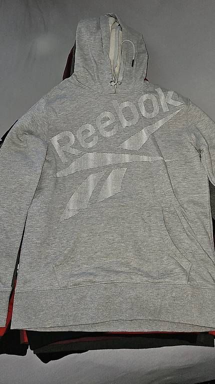Pulls & Sweat-shirts: Reebok hoodie – D'occasion à wängi par haa_6pqc