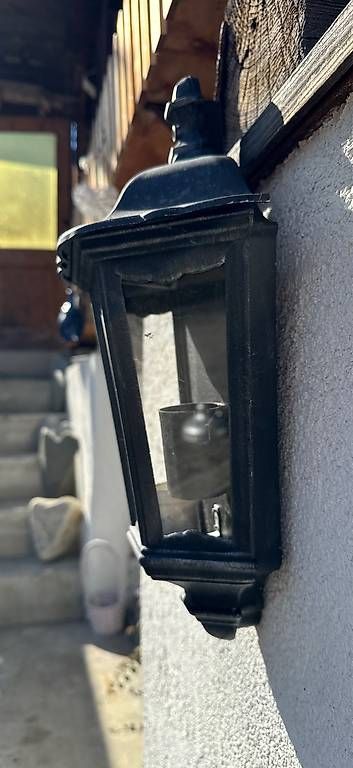 Lampade: Aussenlampe  – Usato da Matten(St.Stephan) venduto da ren_r8tw 1