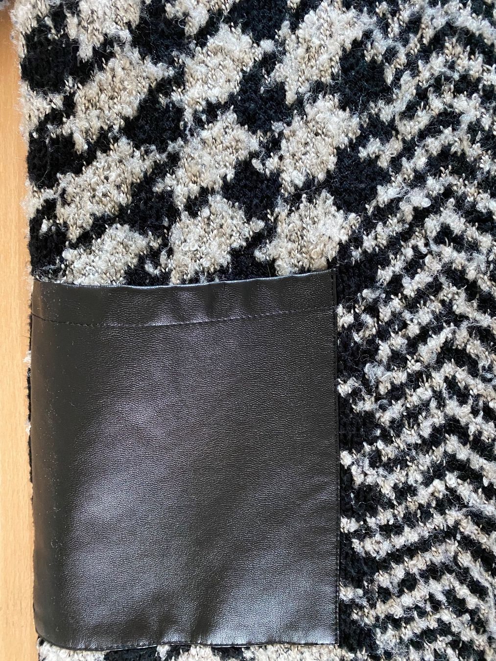 Pullover & Sweatshirts: Schöner Cardigan / Pullover – Gebraucht aus Basel von shirley_gold 1