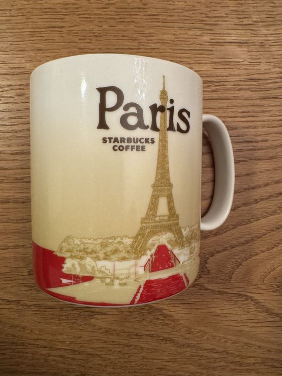 Elegantes Starbucks Tasse Paris Fotos