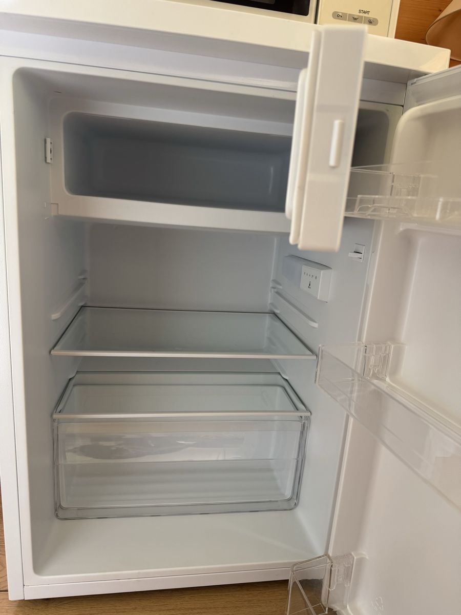 Zanussi Kühlschrank: Zanussi Fridge with freezer compartment – Gebraucht aus Champery von emi_hrt6 2