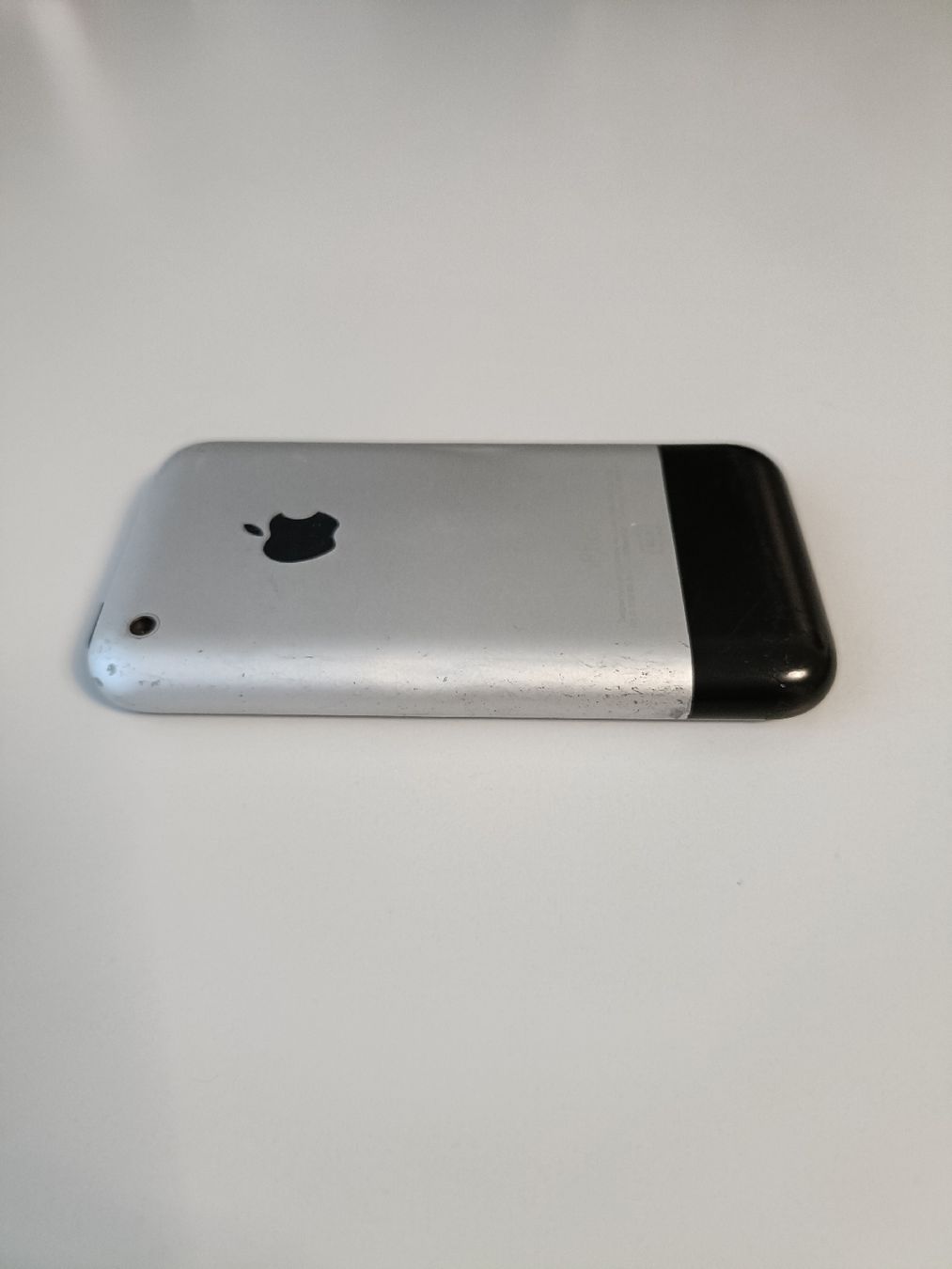 Apple Telefoni cellulari / Smartphones: iPhone 1 (Model No.: A1203) 4 GB – Usato da Zürich venduto da caliente11 4