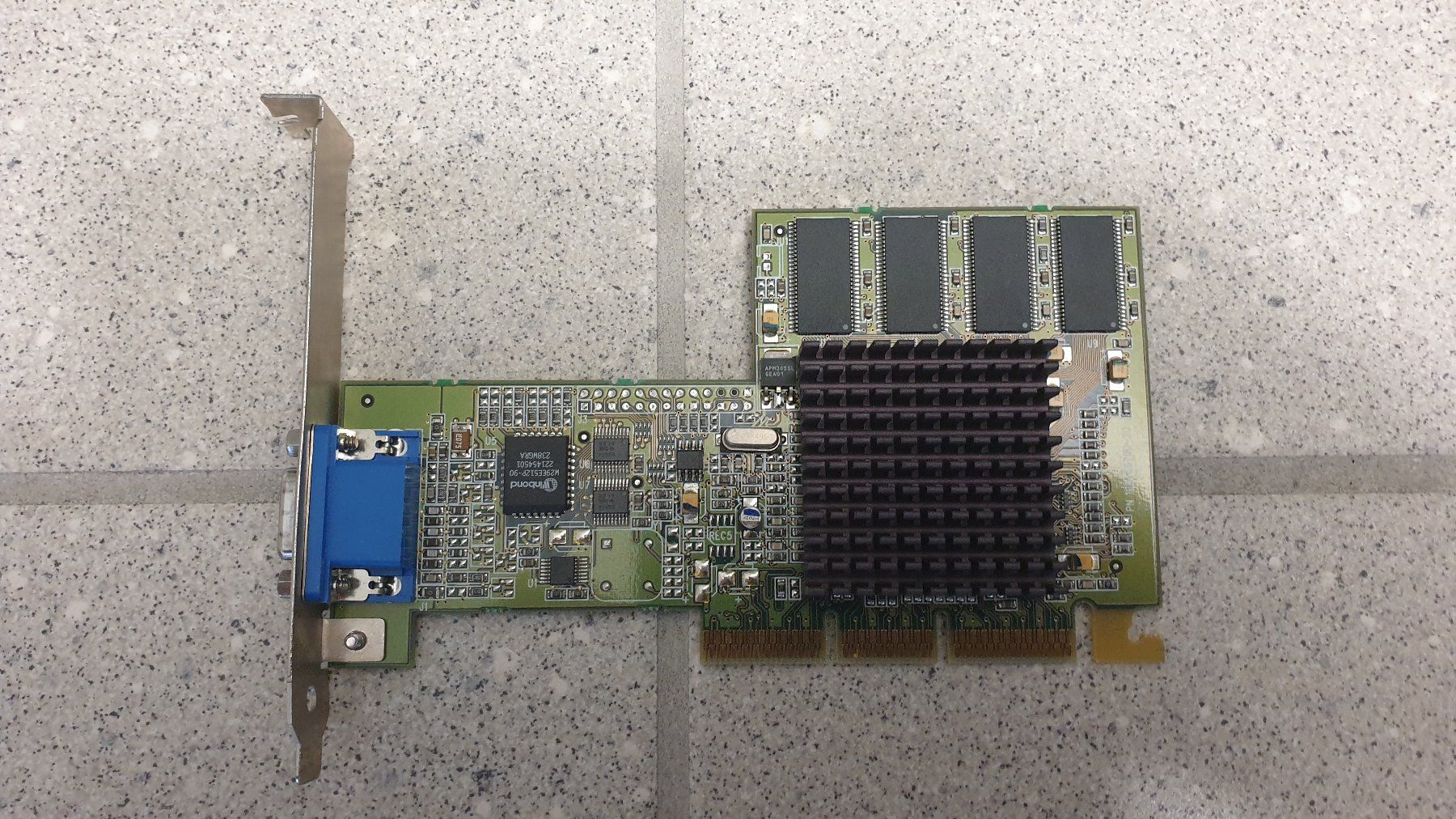 Cartes graphiques: ATI RAGE 128 PRO AGP 32MB – D'occasion à Stäfa par Supertramp73