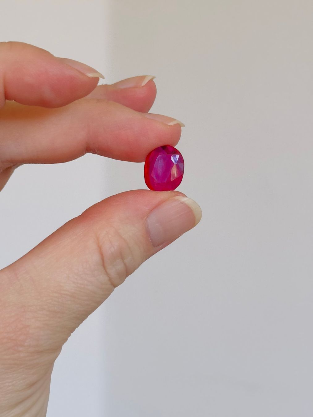 Pietre preziose: 7.80 Ct Certified – Nuovo e nell'imballaggio originale da Genève venduto da AWWA 2